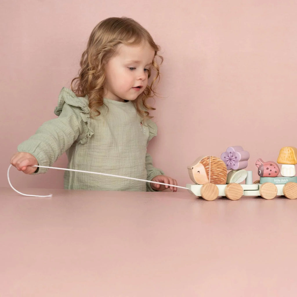 Little Dutch - Trenino Con Costruzioni Trainabile Giardino Delle Fate