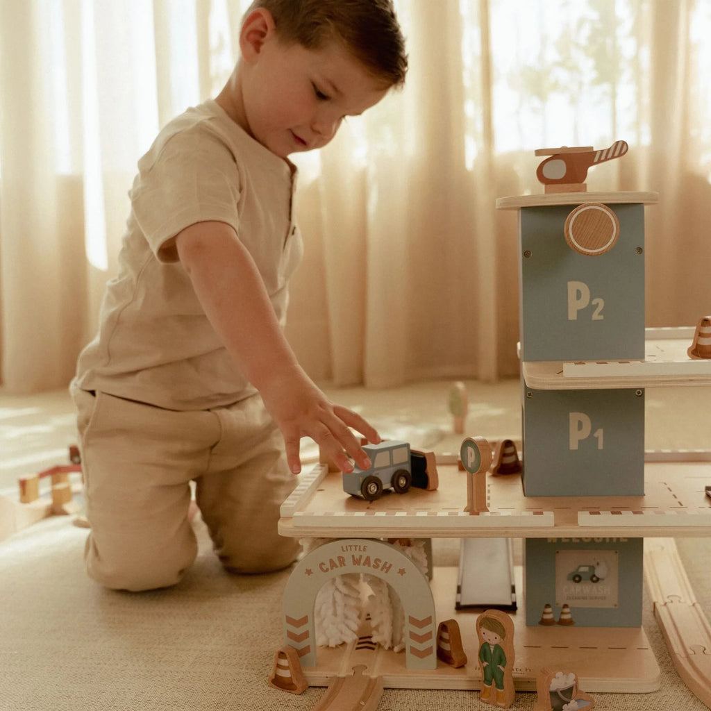 Little Ducht- Garage con Macchine