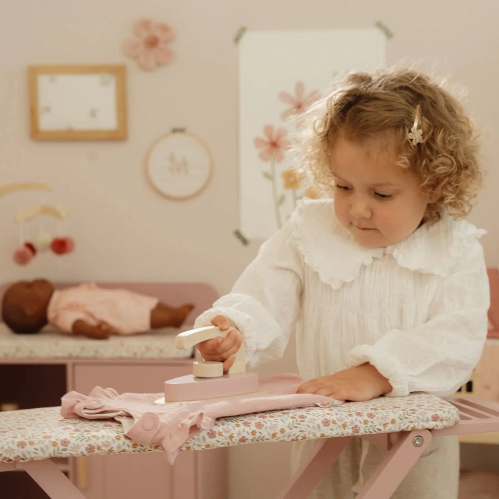 Littlel Ducht_Asse Da Stiro In Legno Con Ferro Da Stiro