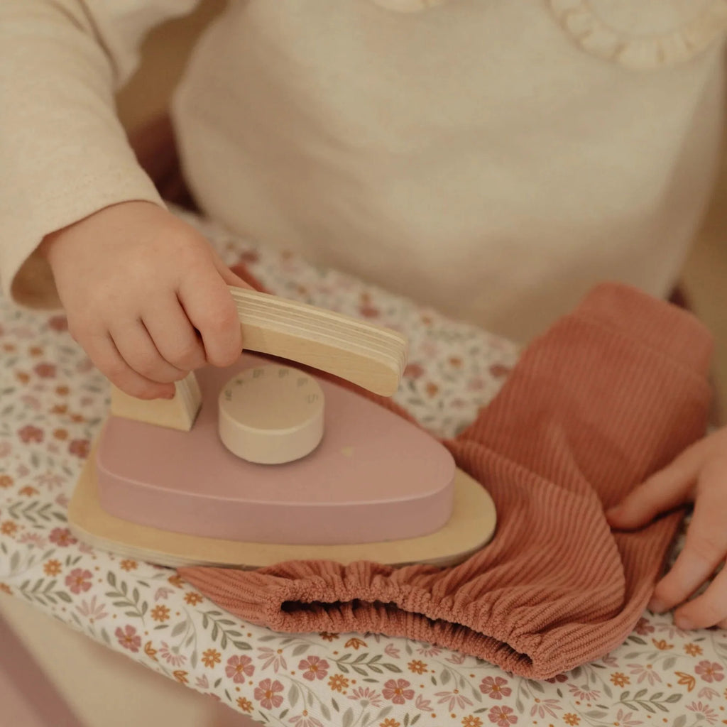 Littlel Ducht_Asse Da Stiro In Legno Con Ferro Da Stiro