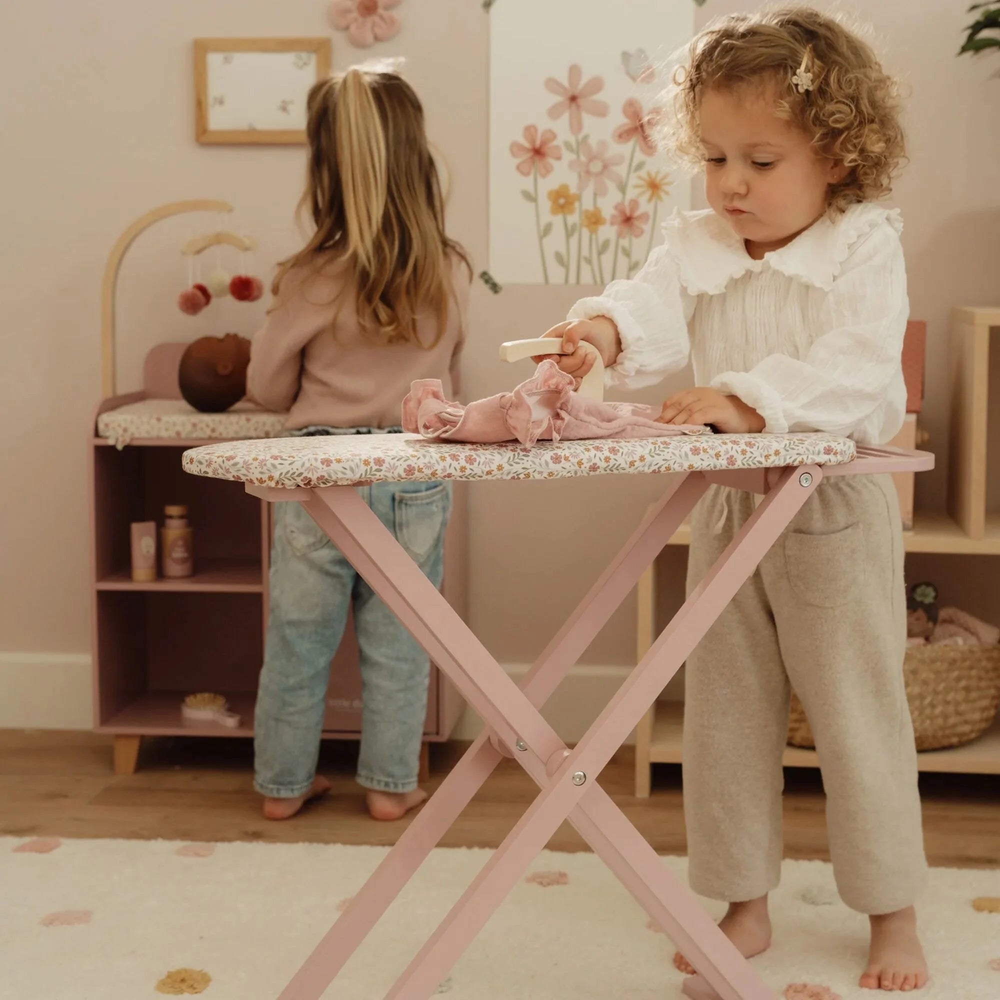 Littlel Ducht_Asse Da Stiro In Legno Con Ferro Da Stiro