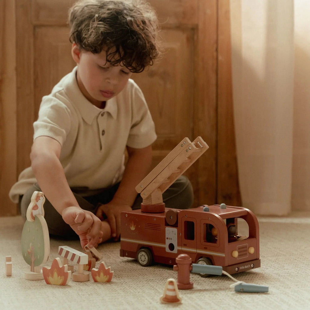 Little Dutch - Camion Dei Pompieri Grande  Con Personaggio