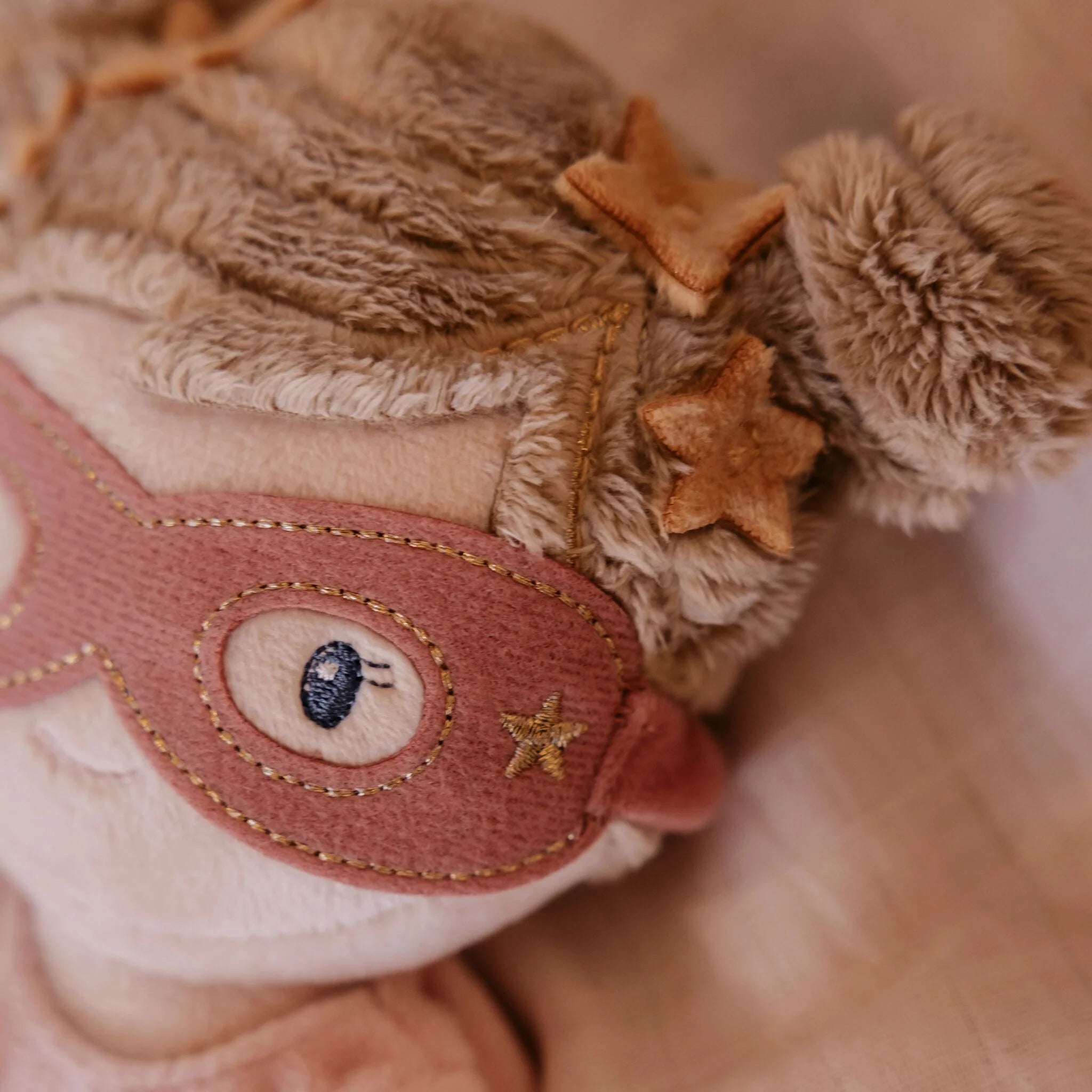 Little Dutch - Bambola da coccolare supereroina Rosa - 35 cm