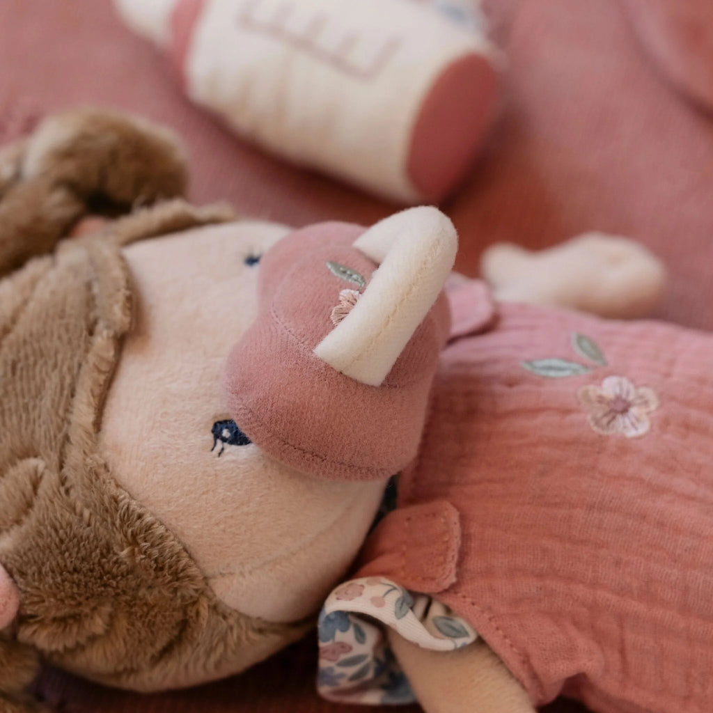 Little Dutch -Set Bambola  Morbida Rosa Con Cestino