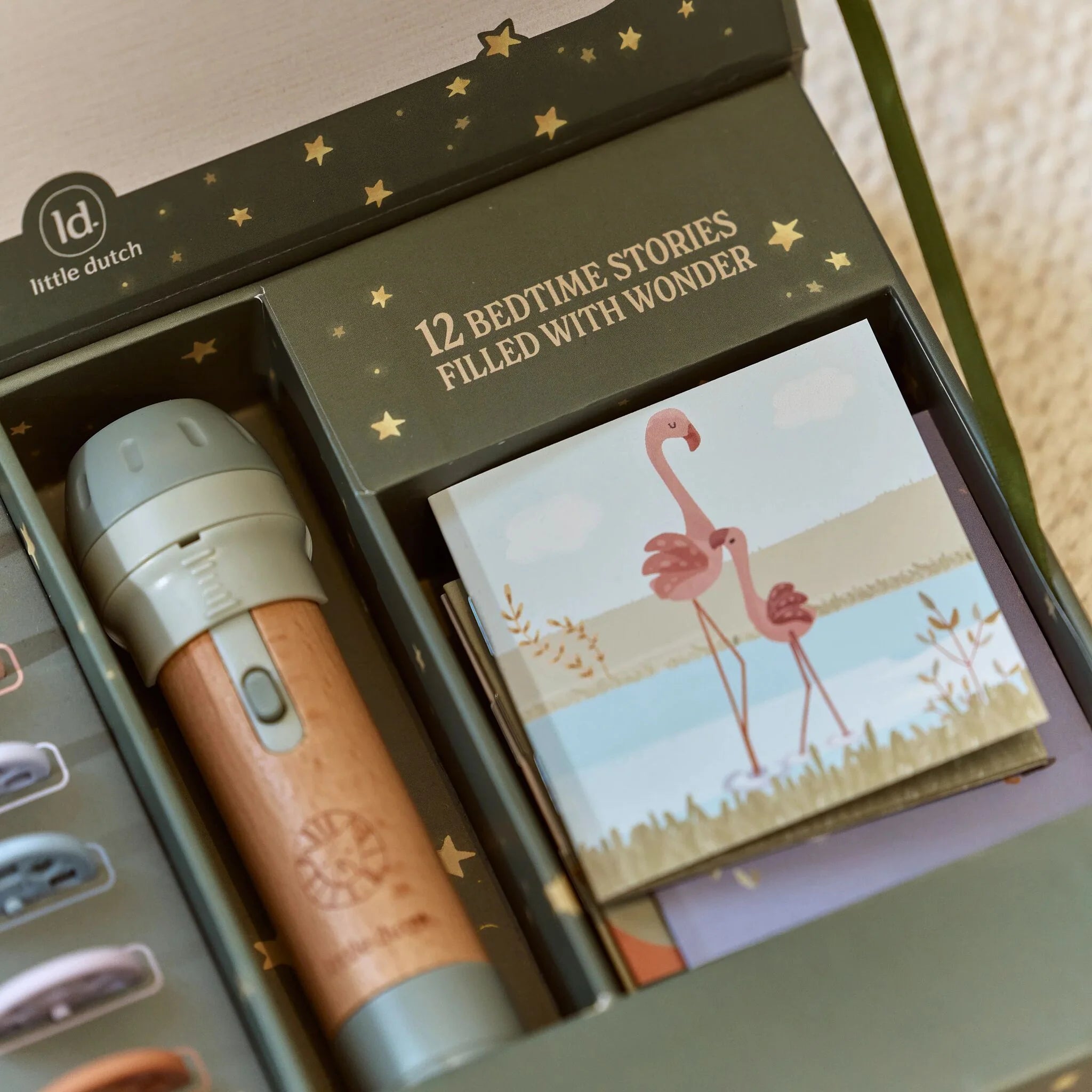 Little Dutch - Kit Torcia Proiettastorie Verde Savana Friends