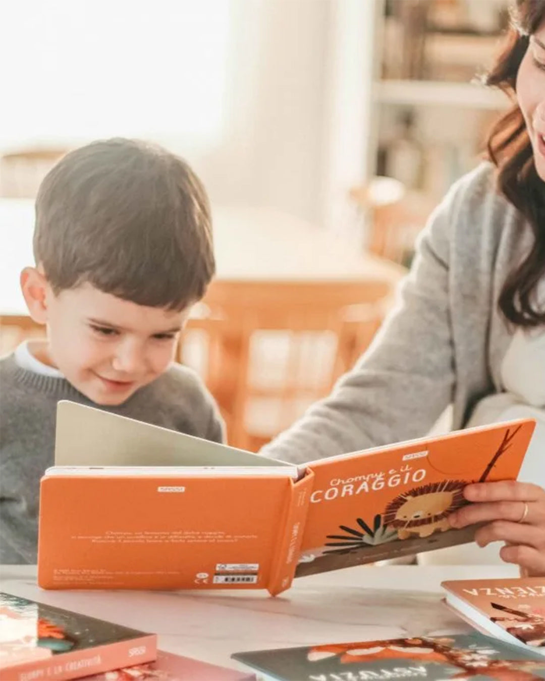 Sassi Yunior Editore - Chompy e il coraggio - Libro cartonato