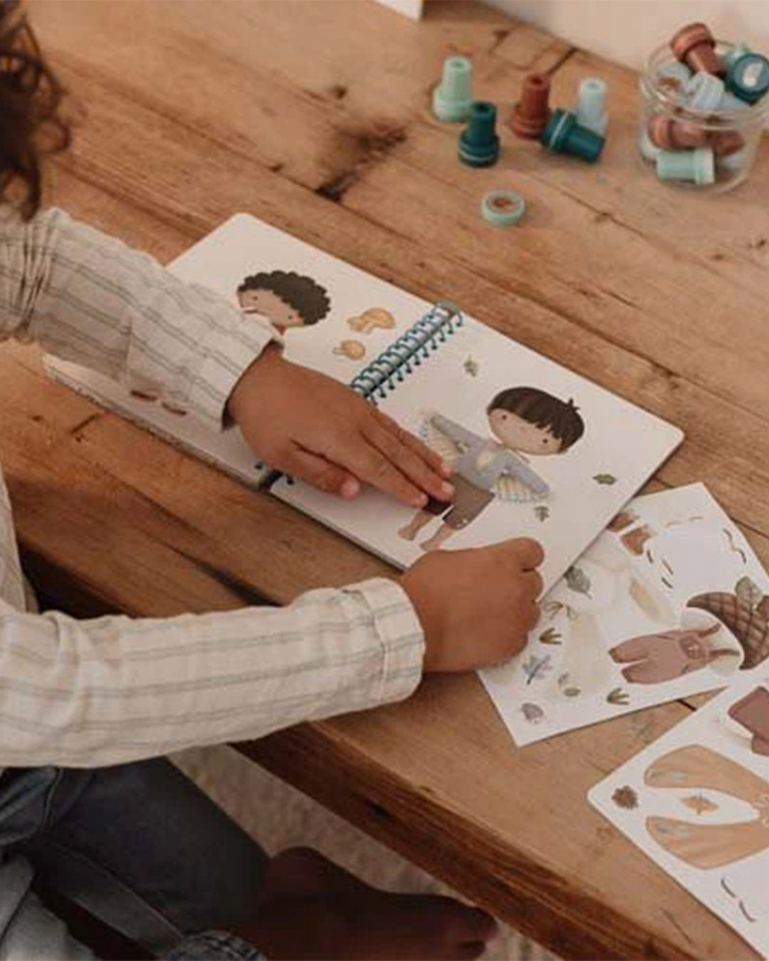 Little Dutch - Libro di travestimenti e adesivi - Forest Friends