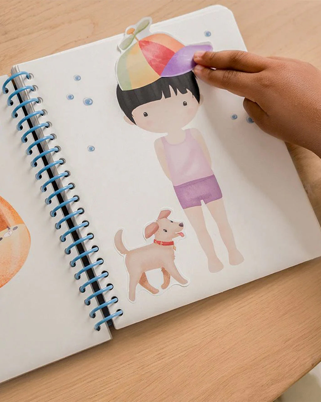 Little Dutch - Libro di travestimenti e adesivi di Jim & Friends