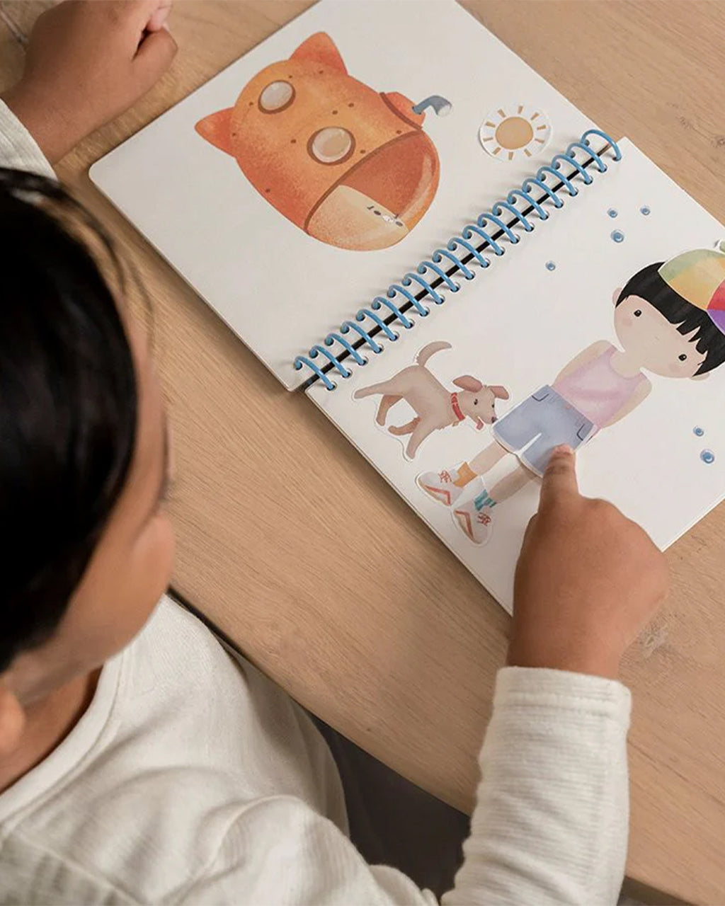 Little Dutch - Libro di travestimenti e adesivi di Jim & Friends