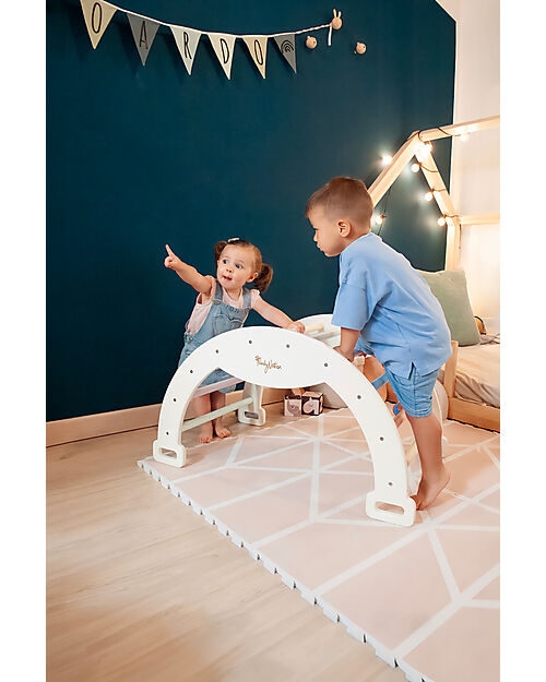 Family Nation - Arco Montessori Rainbow - Sunny Beach