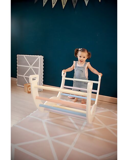 Family Nation - Arco Montessori Rainbow - Sunny Beach