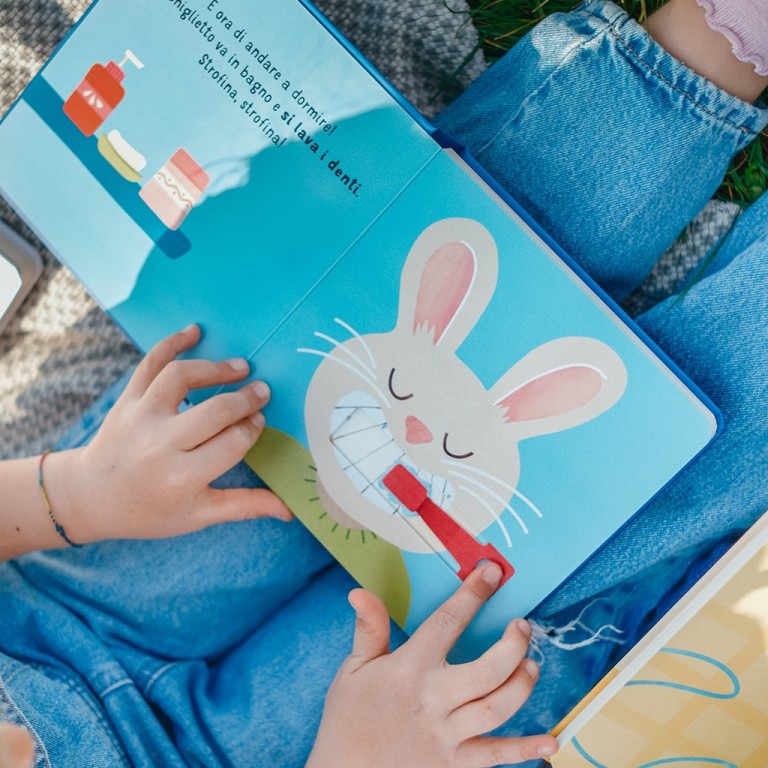Sassi Editore -Scorri e scopri. Buonanotte